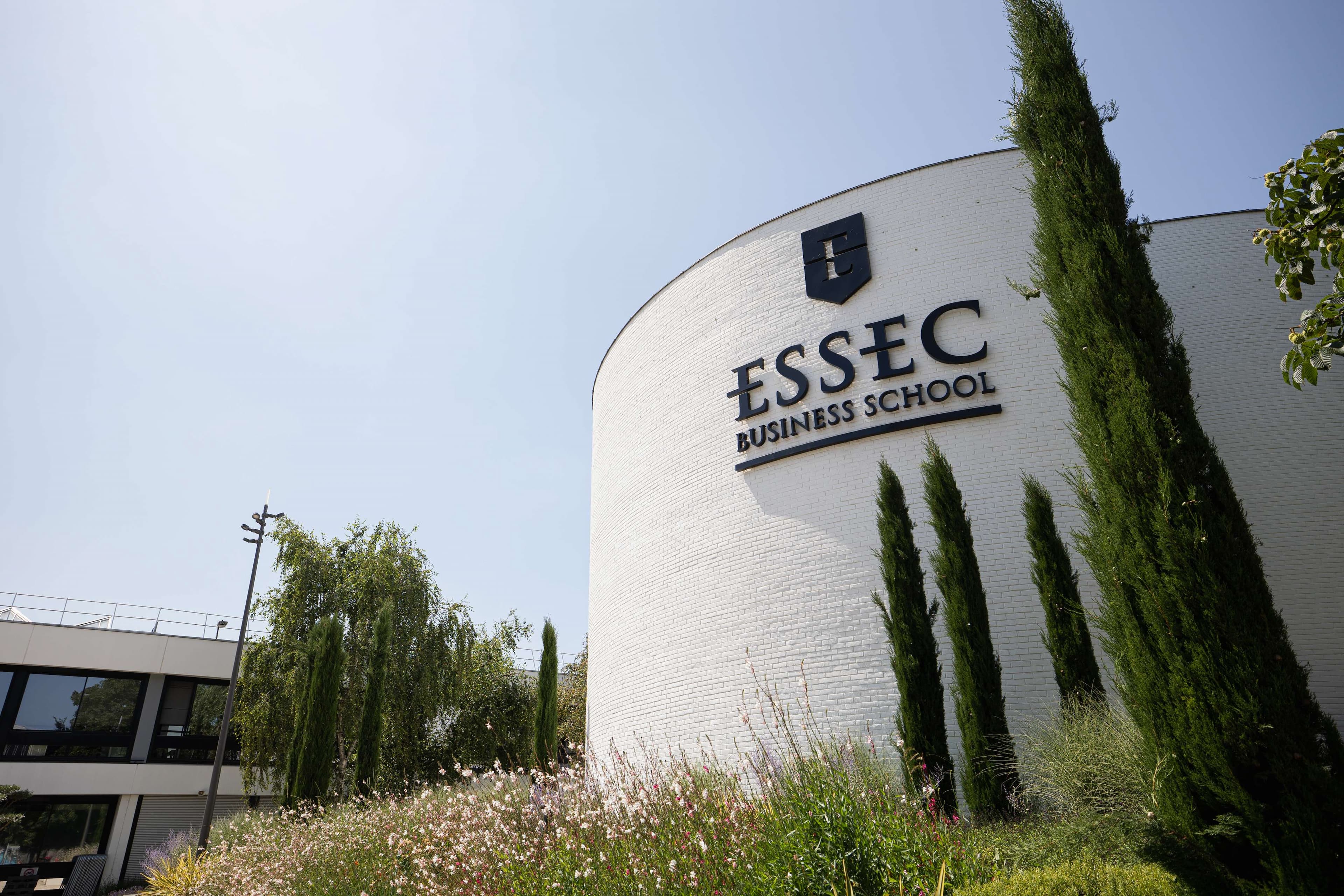 campus-exterieur-paris-cergy-essec